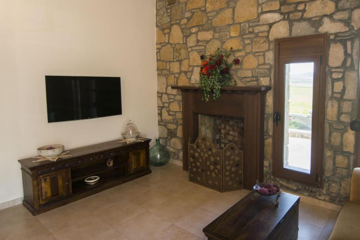 Pedhinon Villa Marina Limnos מראה חיצוני תמונה